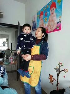 黃桂華，高級育嬰師